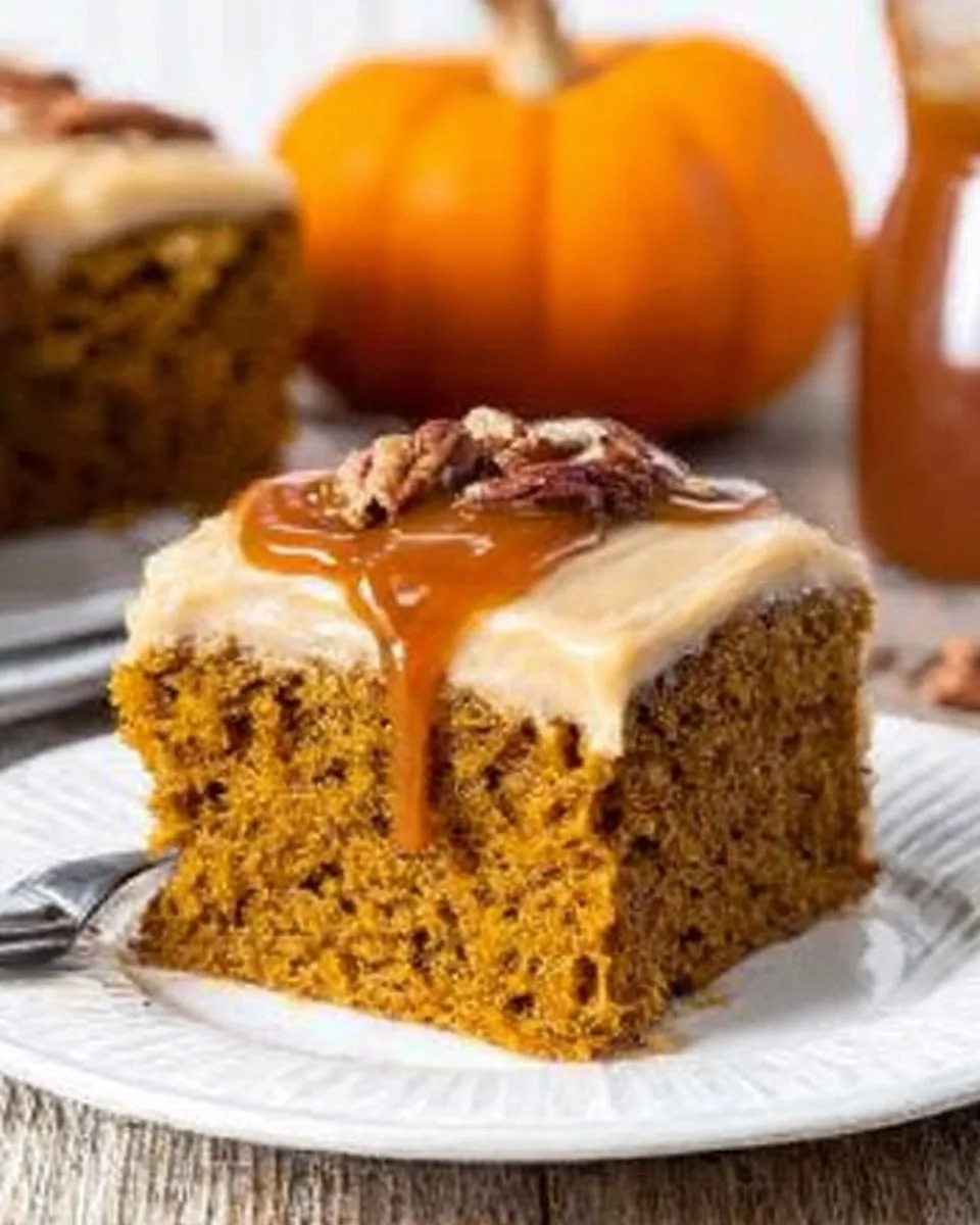 pumpkin cake with caramel cream - detail 3